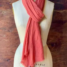 Load image into Gallery viewer, Gigi Lightweight cashmere scarf